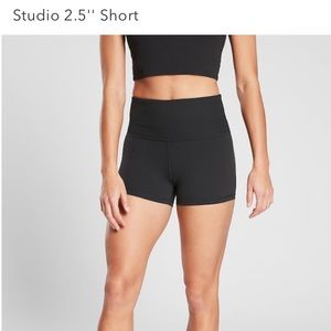 Athleta 2.5” Studio Shorts
